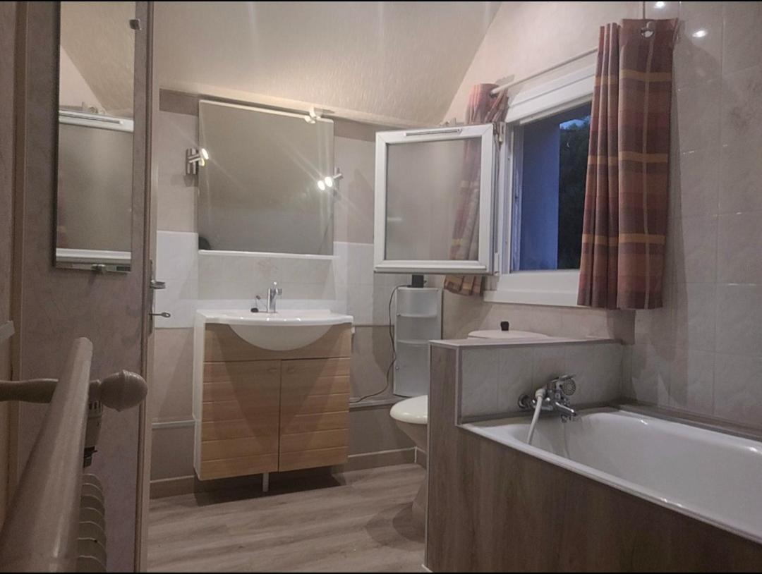 Charmante Villa Familiale A Rouen Bonsecours 外观 照片